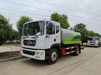杭州用戶喜提12方灑水車，澆花、澆樹、綠化噴灑功能全
